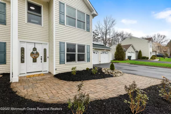 Howell, NJ 07731,12 Shadow Ridge Court