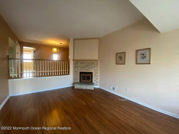 Middletown, NJ 07748,381 Middlewood Road