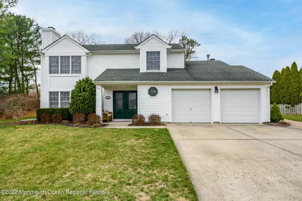 6 Bayberry Court, Barnegat, NJ 08005