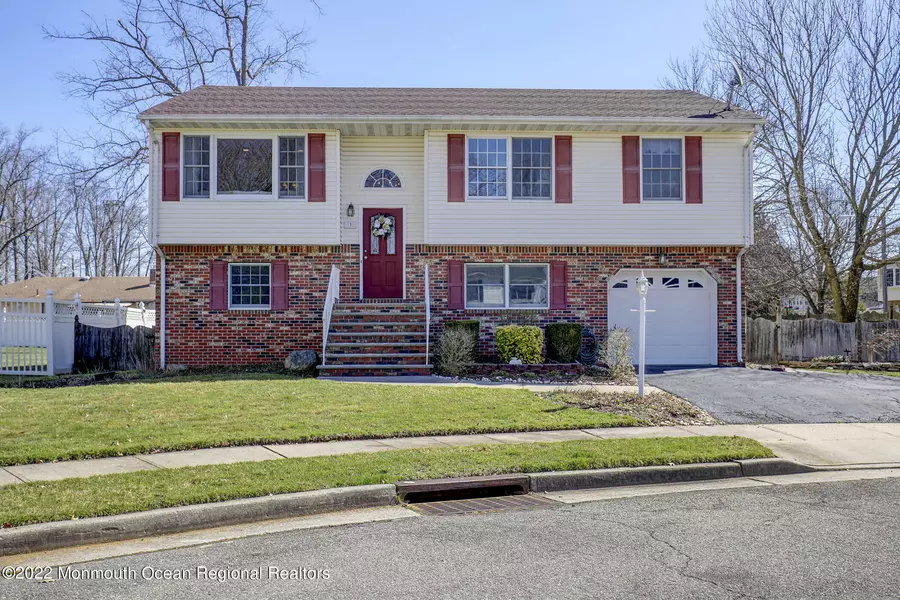 3 Brida Court, Edison, NJ 08817