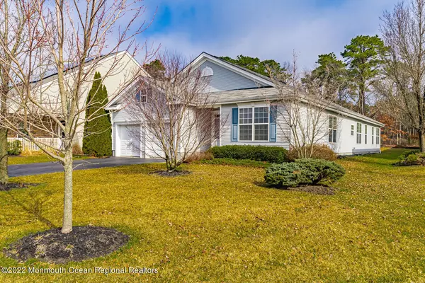 35 Masters Court, Little Egg Harbor, NJ 08087