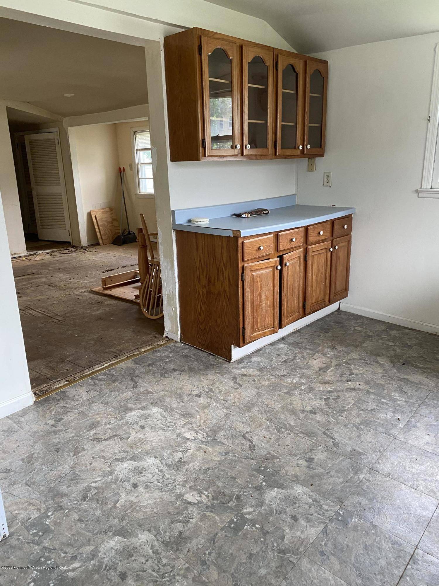 North Middletown, NJ 07748,276 Linden Avenue