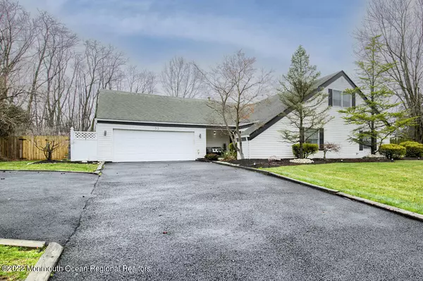 Freehold, NJ 07728,33 Woodcrest Drive