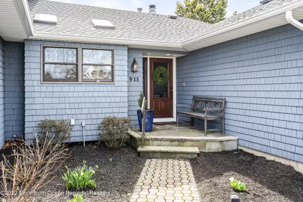 Sea Girt, NJ 08750,911 Brooklyn Boulevard