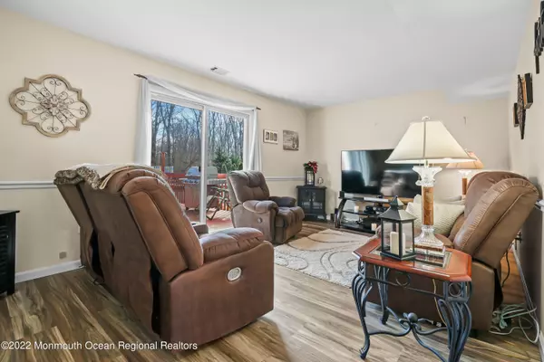 Matawan, NJ 07747,40 Chestnut Drive