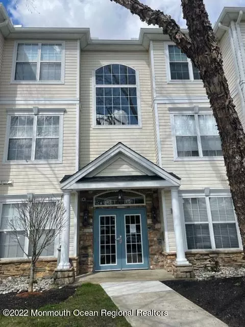 Manalapan, NJ 07726,584 Saint Andrews Place