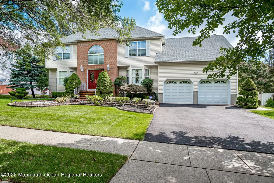 17 Saint Peter Drive, South Amboy, NJ 08879