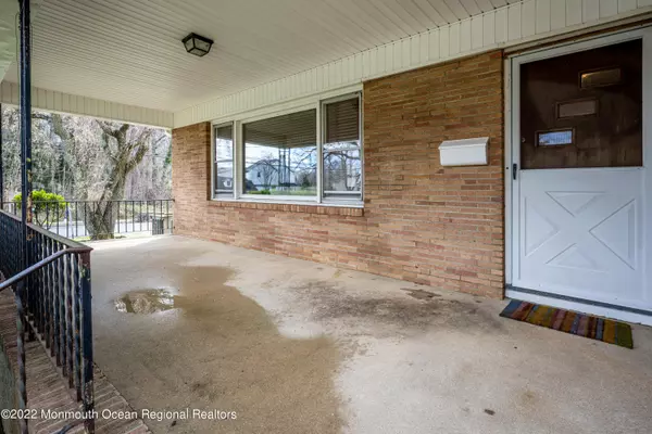 Little Silver, NJ 07739,2 Silverwhite Road