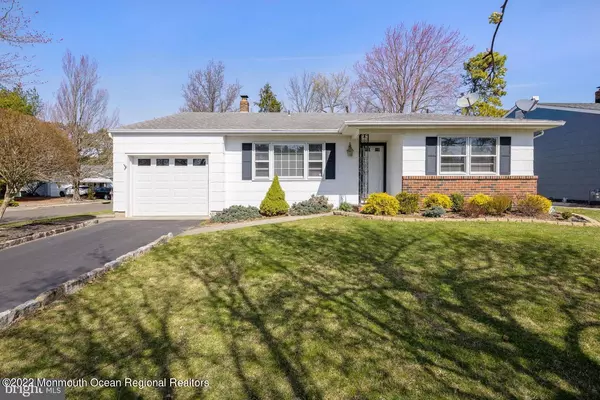 20 Killington Road, Toms River, NJ 08757