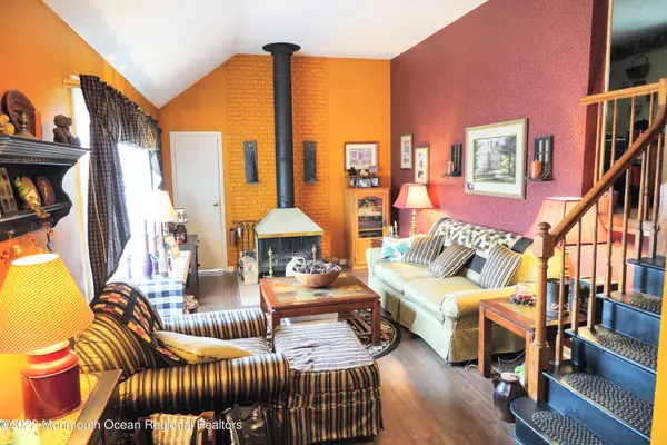 Spotswood, NJ 08884,35 Ertle Avenue