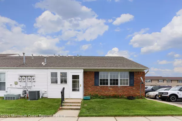 7 Valery Road, Matawan, NJ 07747