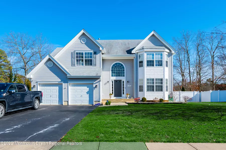 164 Pennsylvania Avenue, Barnegat, NJ 08005