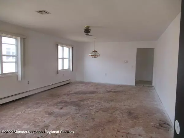 Toms River, NJ 08757,14 Santiago Drive W
