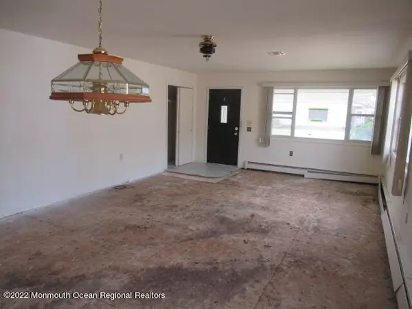 Toms River, NJ 08757,14 Santiago Drive W