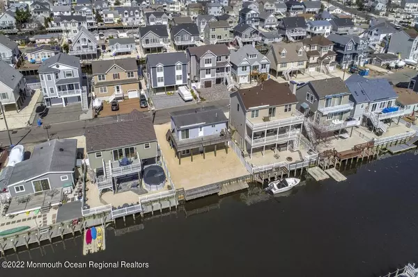 Manahawkin, NJ 08050,33 Budd Drive