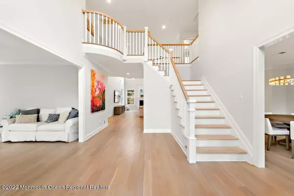 Monmouth Beach, NJ 07750,44 Monmouth Parkway