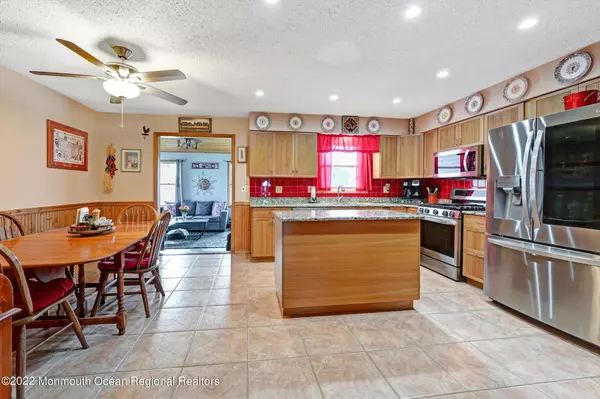 Lanoka Harbor, NJ 08734,552 Oakhollow Lane