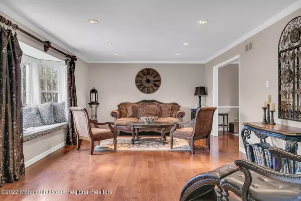 Fair Haven, NJ 07704,26 Schwenker Place