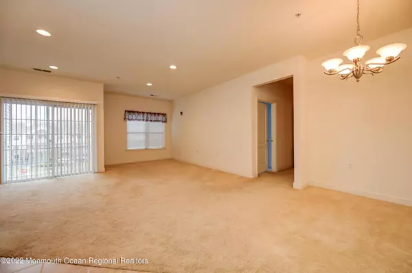 Old Bridge, NJ 08857,5323 Falston Circle