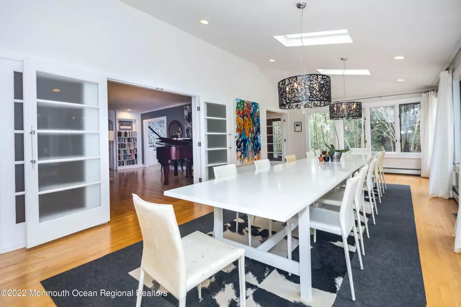 857 Holmdel Road, Holmdel, NJ 07733