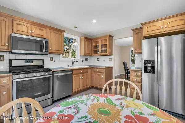 Fair Haven, NJ 07704,148 Ridge Road