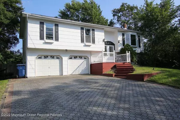 1017 Spray Avenue, Beachwood, NJ 08722