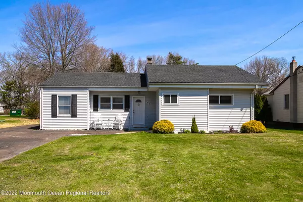 63 Jacobstown Road, New Egypt, NJ 08533