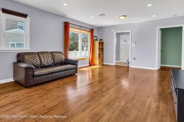 Linden City, NJ 07036,14 Gresser Avenue