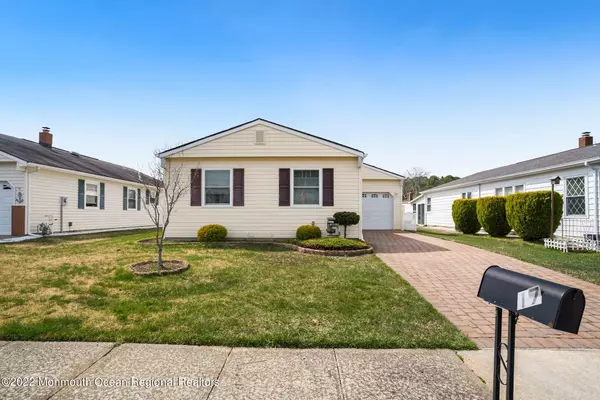 Toms River, NJ 08757,17 Camrose Street