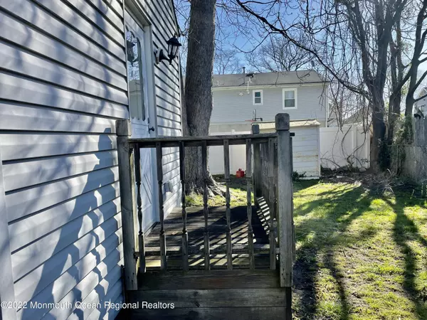 Keansburg, NJ 07734,20 South Street