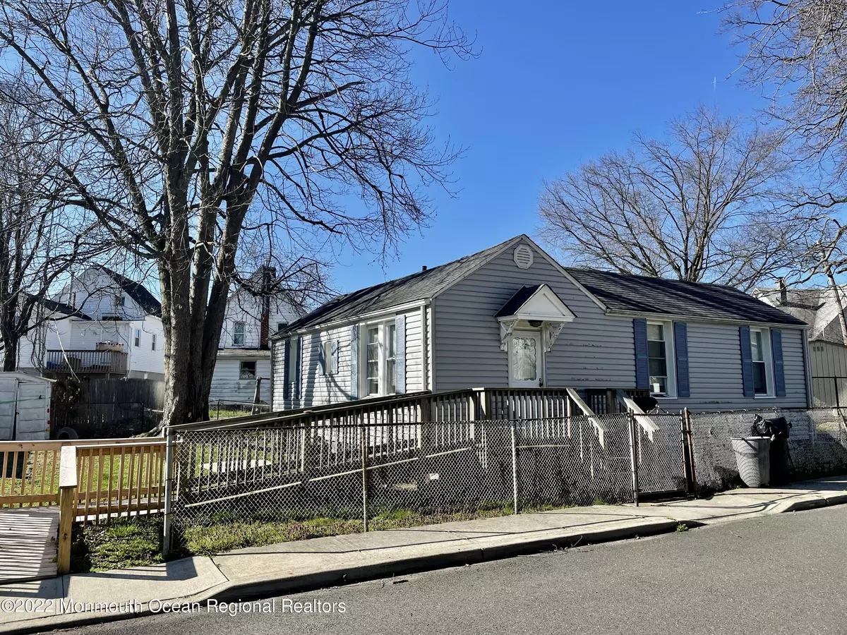 Keansburg, NJ 07734,20 South Street