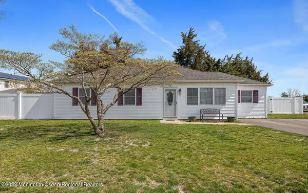 20 Powderhorn Drive, Barnegat, NJ 08005