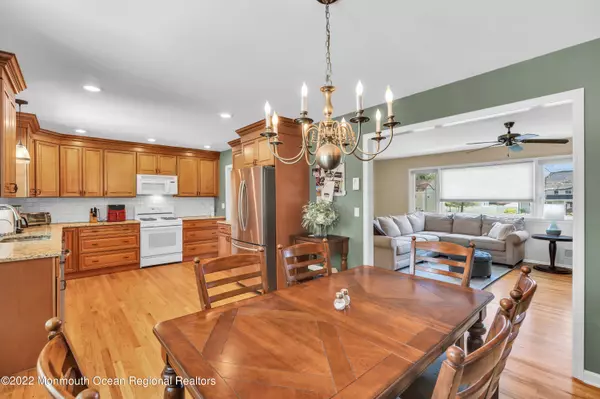 Sea Girt, NJ 08750,1310 W Magnolia Avenue