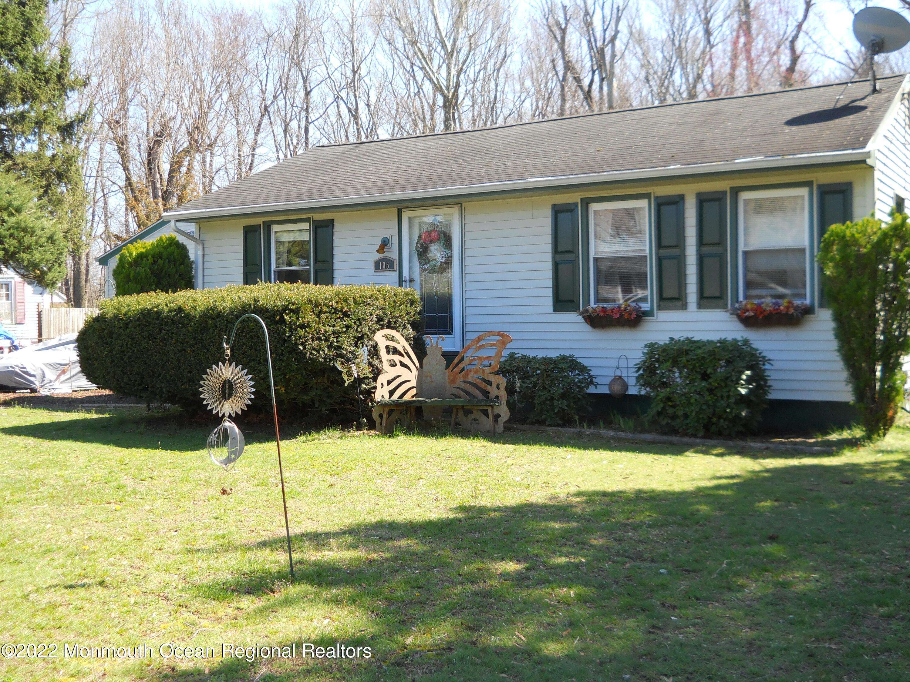 105 Magnolia Avenue, New Egypt, NJ 08533