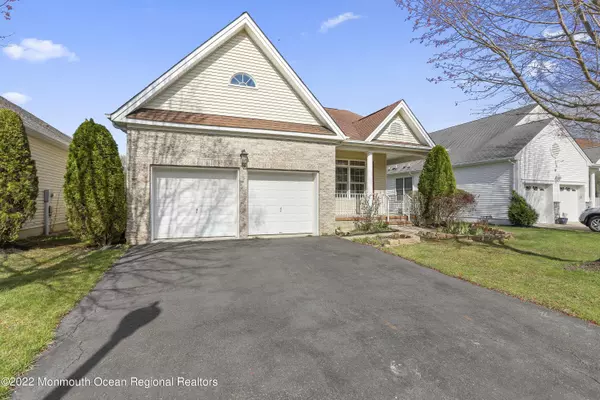 88 Rolling Meadows Boulevard S, Ocean Twp, NJ 07712