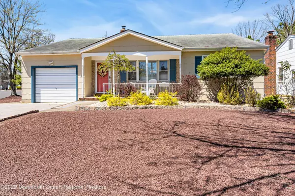 Toms River, NJ 08757,1 Burlington Court