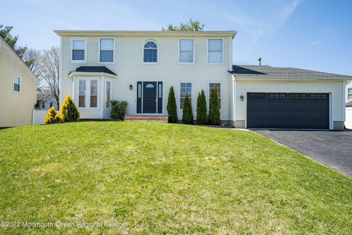 Howell, NJ 07731,17 Cattail Drive