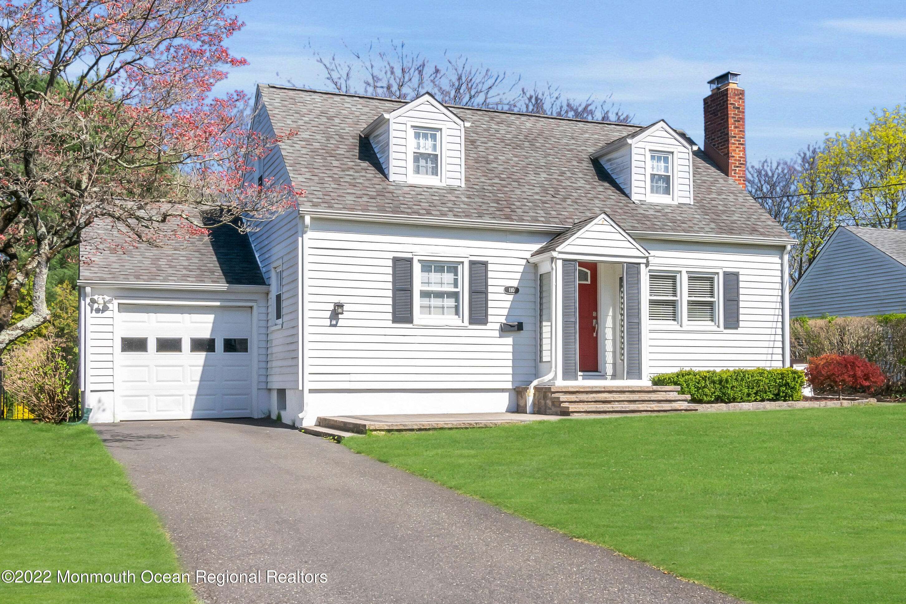 110 Robinson Place, Shrewsbury Boro, NJ 07702