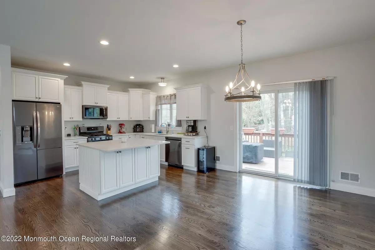 Atlantic Highlands, NJ 07716,127 Oakland Avenue