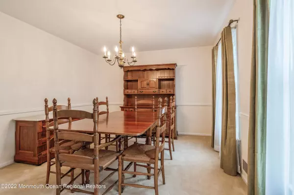 Holmdel, NJ 07733,49 Mccampbell Road