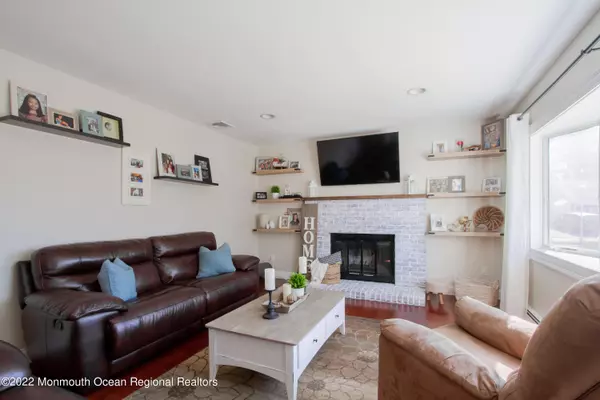 Matawan, NJ 07747,3 Stone Court