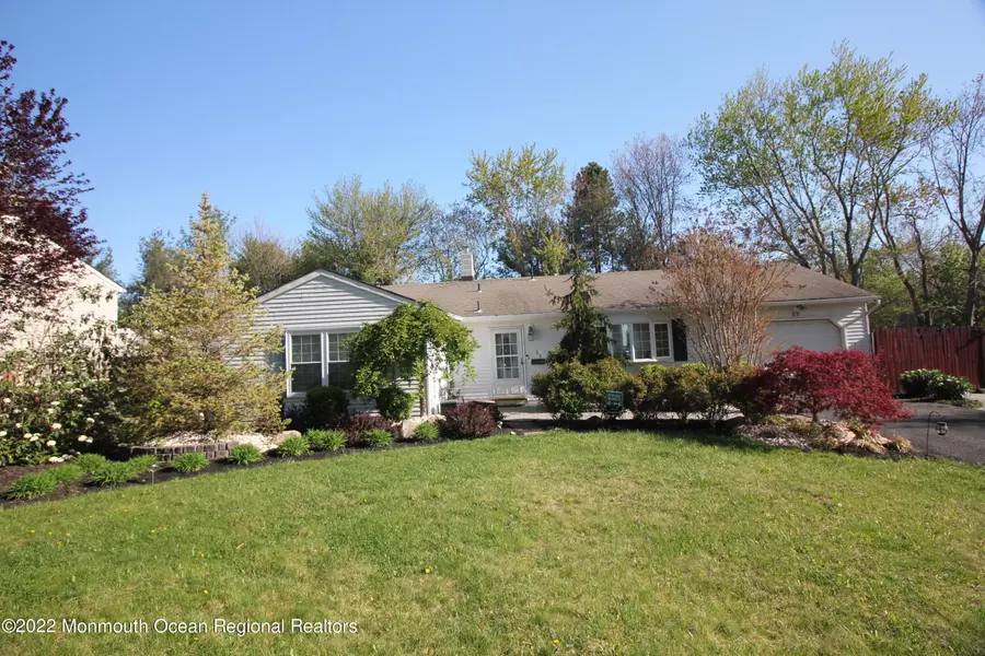 25 Willow Brook Road, Freehold, NJ 07728