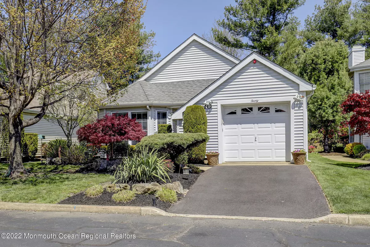 Freehold, NJ 07728,20 Wildflower Court