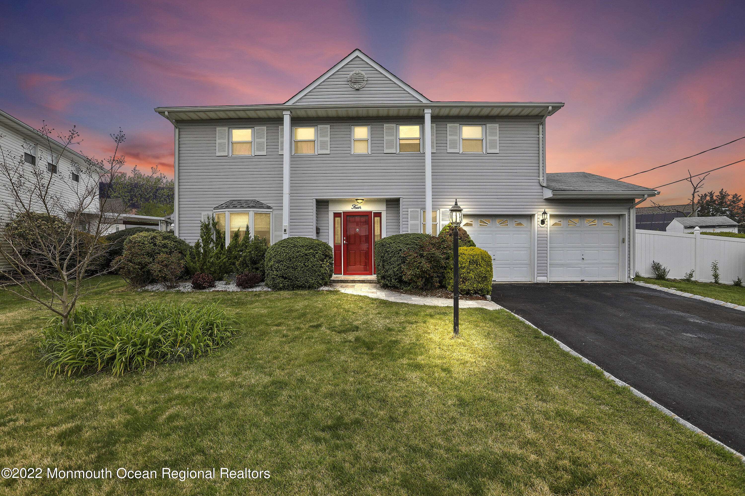 Hazlet, NJ 07730,4 Dublin Lane