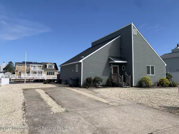 128 Southard Drive, Manahawkin, NJ 08050