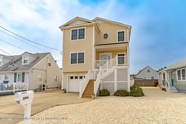 Seaside Park, NJ 08752,209 Surf Drive