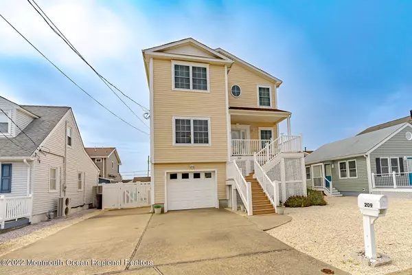 Seaside Park, NJ 08752,209 Surf Drive