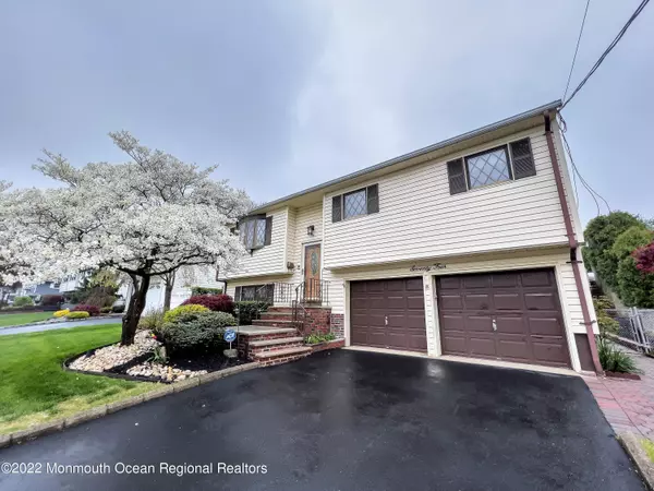 Colonia, NJ 07067,74 Roosevelt Avenue