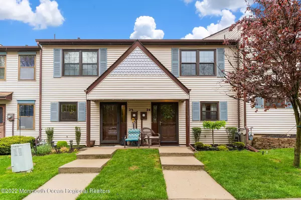 24 English Club Drive, Englishtown, NJ 07726