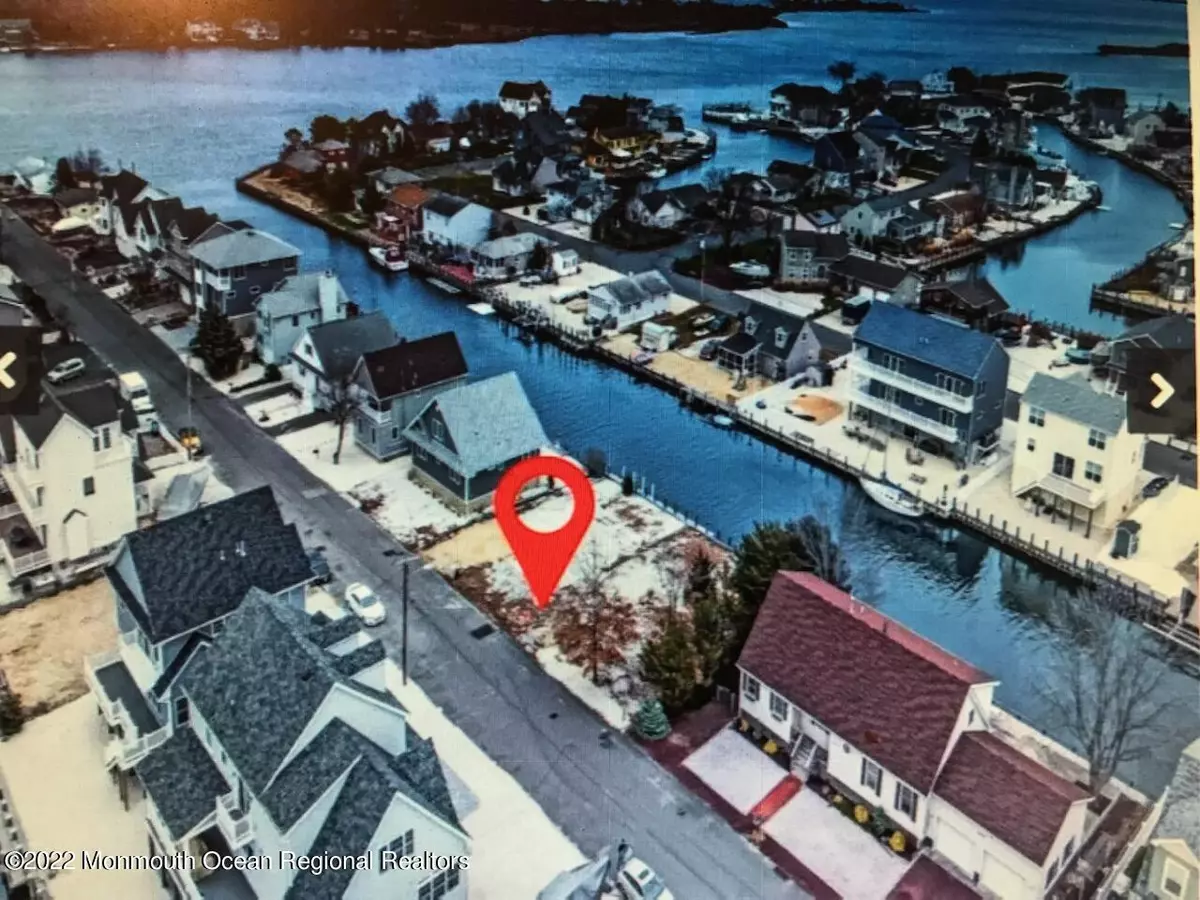 Lanoka Harbor, NJ 08734,837 Sandpiper Drive